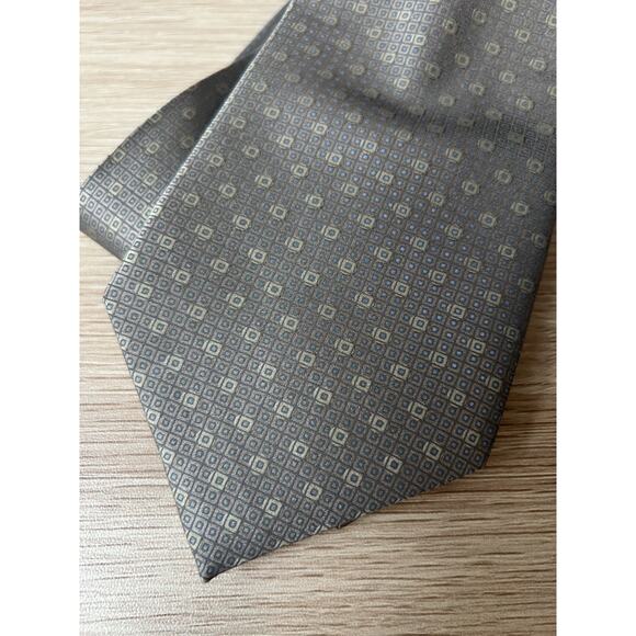 DKNY Brown Geometric Design 100% Silk Designer Tie - Picture 2 of 6